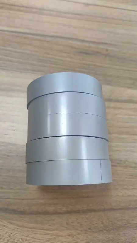 Ero vesipohjaisen liiman, öljypohjaisen liiman ja kuumasulateliiman välillä